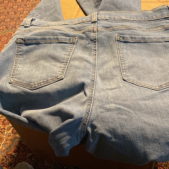 Like new Gloria Vanderbilt Women’s Jeans - Picture 6 of 6